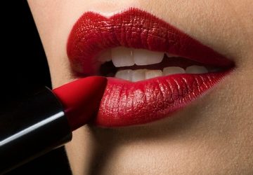 Lipstick Matters: The Value of Staging